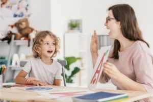 child in verbal behavior therapy